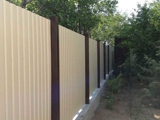 Профлист С8 0.6 мм RAL 1015 Светлая Слоновая Кость 1 - в «Монолит-Металлопрокат».