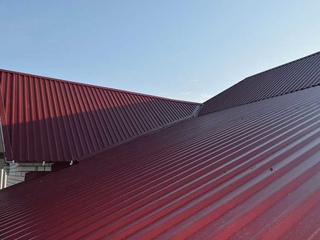 Профлист С21 0.75 мм RAL 3005 Красное Вино 1 - в «Монолит-Металлопрокат».
