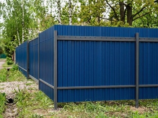 Профлист С20 0.55 мм RAL 5005 Сигнальный Синий 2 - в «Монолит-Металлопрокат».