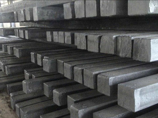 Квадрат стальной горячекатаный 100 мм 1 - в «Монолит-Металлопрокат».